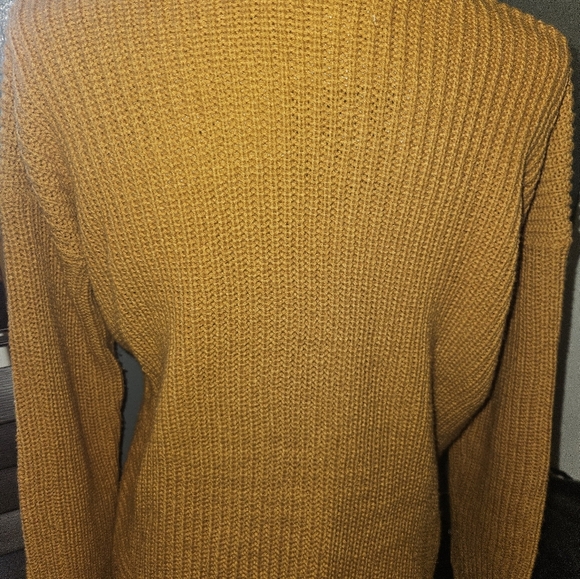 Arizona Jean Co. Womans Gold Knit Sweater Size M - Picture 8 of 12